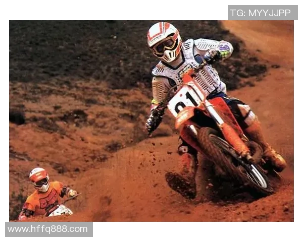 足球传奇挥洒光辉 相框挂画展现球星独特风采